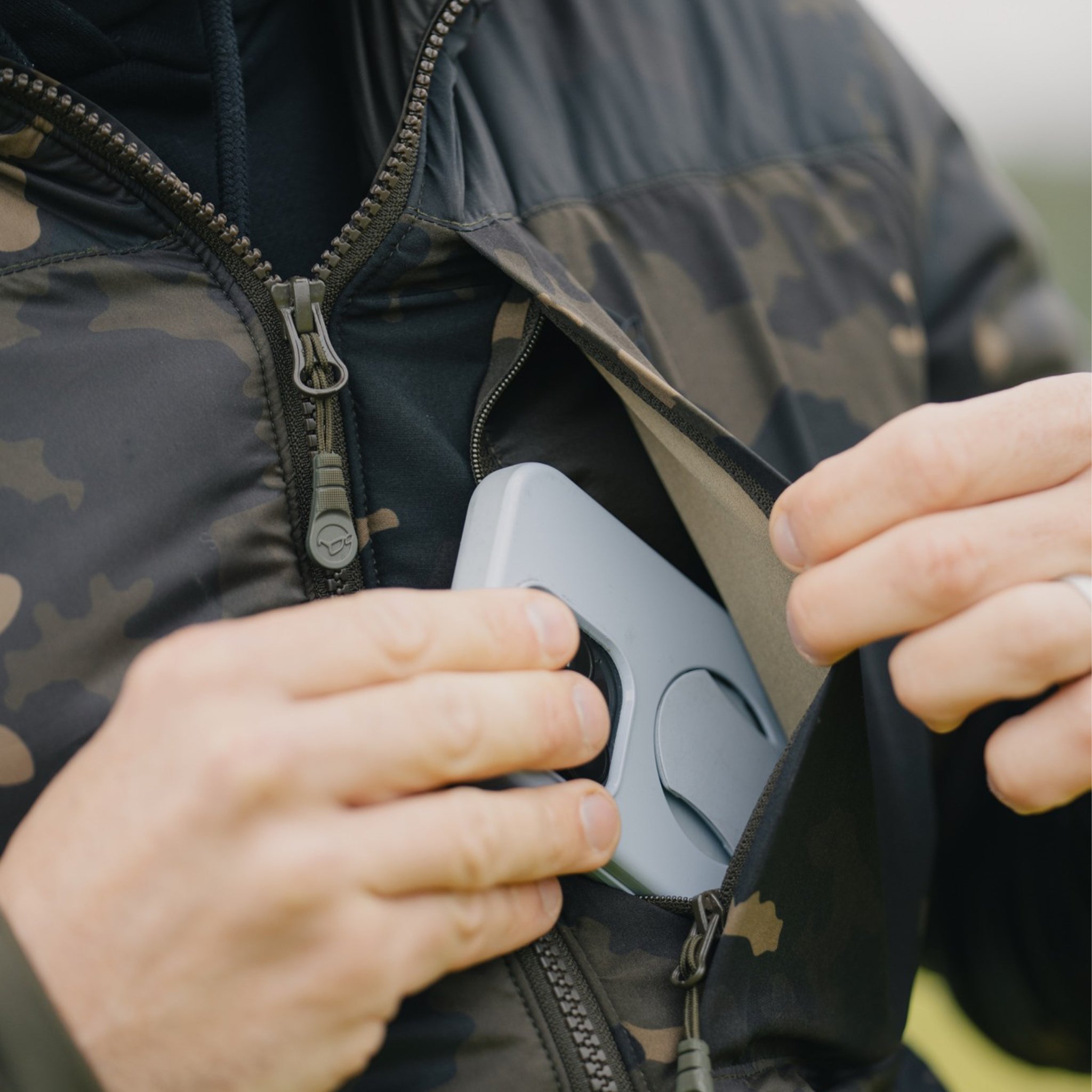 Insulated Hooded Jacket Dark Kamo