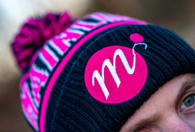Mainline Signature Fleece Lined Beanie – dettaglio indossato